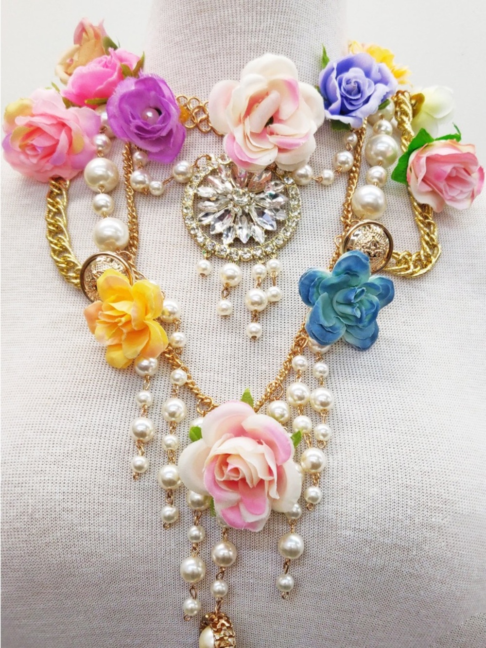 Aratta Multicolor Pastel Floral Pearl Necklace with Gold Chains